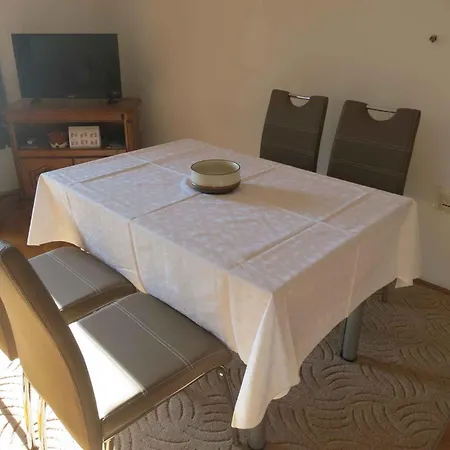 In Malinska/insel Krk 14439 Appartamento *