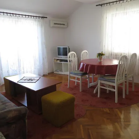 Apartment In Malinska/insel Krk 14439 Malinska